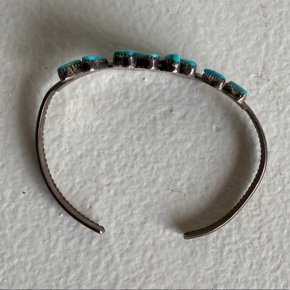 VINTAGE | Zuni Turquoise Cuff - Picture 4 of 5
